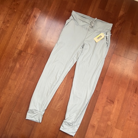 EMME JORDAN Joggers - Picture 5 of 5